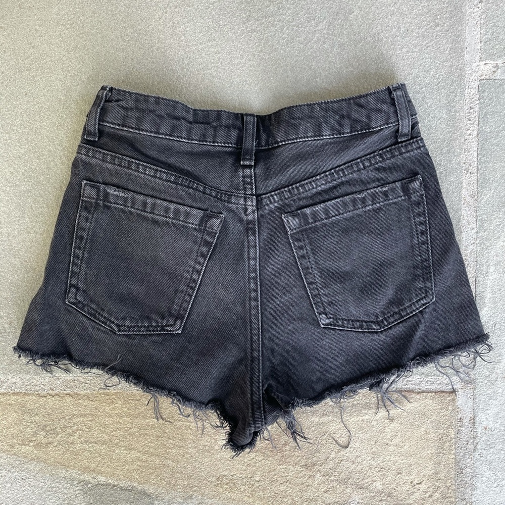 Black Topshop Distressed Shorts - Picture 2 of 3